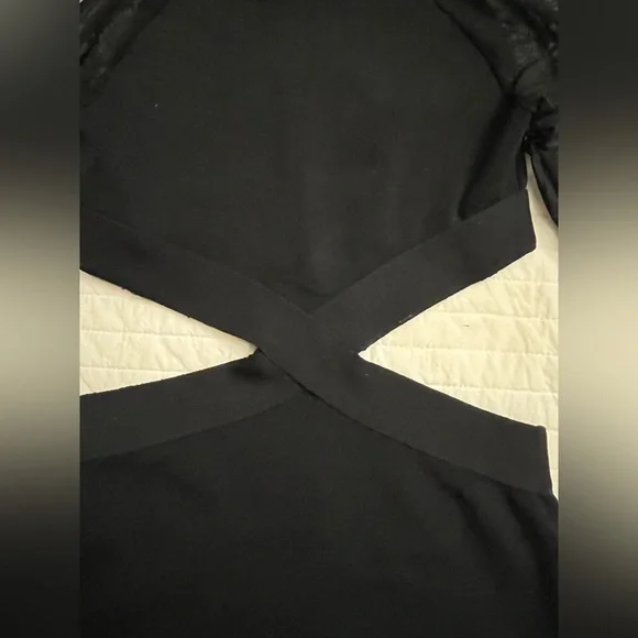 Revolve superdown hit the club dress in black - Picture 6 of 10